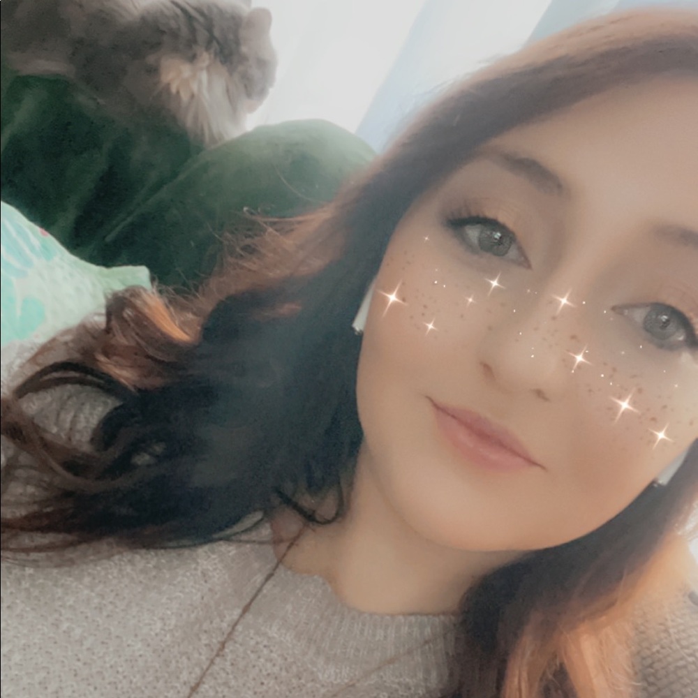 Meet your Posher, Emily